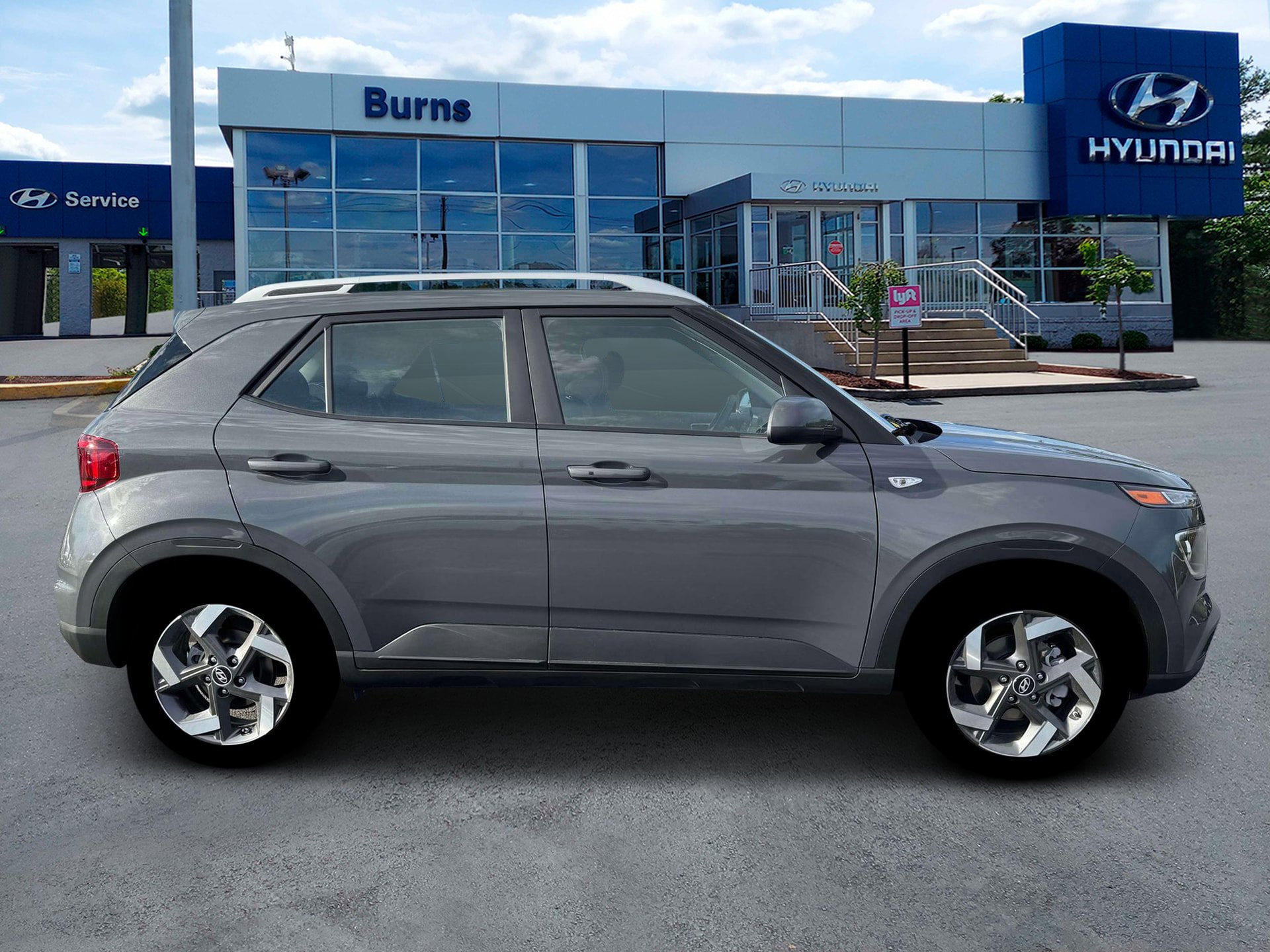 New 2026 Hyundai Venue SEL FWD image 9