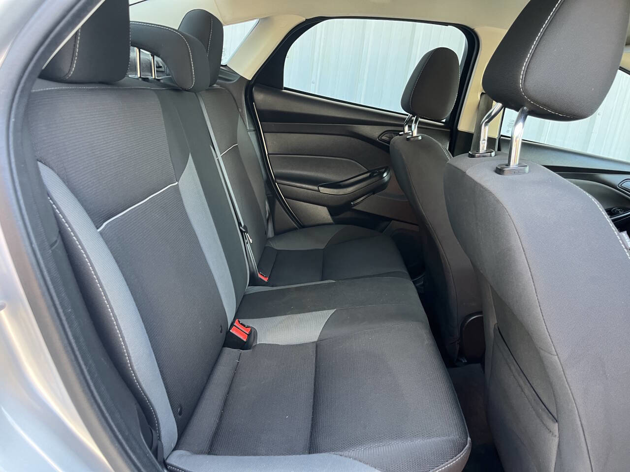 Used 2012 Ford Focus SE image 16