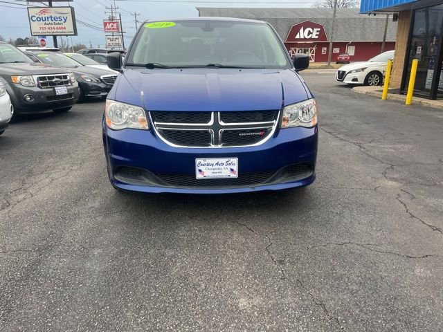 Used 2019 Dodge Grand Caravan SE image 3
