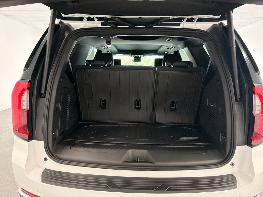 New 2026 GMC Yukon Elevation w/ Elevation Premium Package AWD/4WD image 8