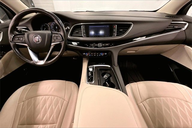 Used 2022 Buick Enclave Avenir image 14