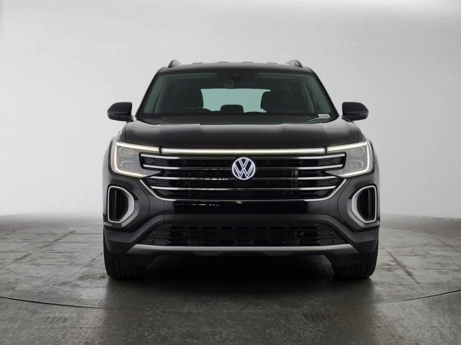 Used 2025 Volkswagen Atlas SE AWD/4WD image 8