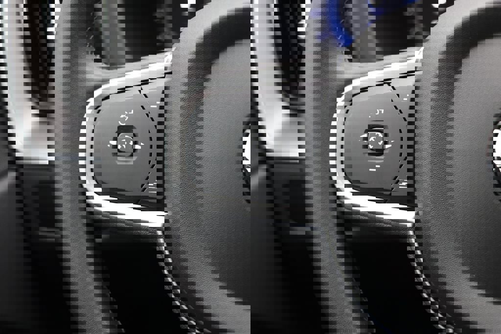 Used 2025 Volvo XC60 B5 Core AWD/4WD image 22