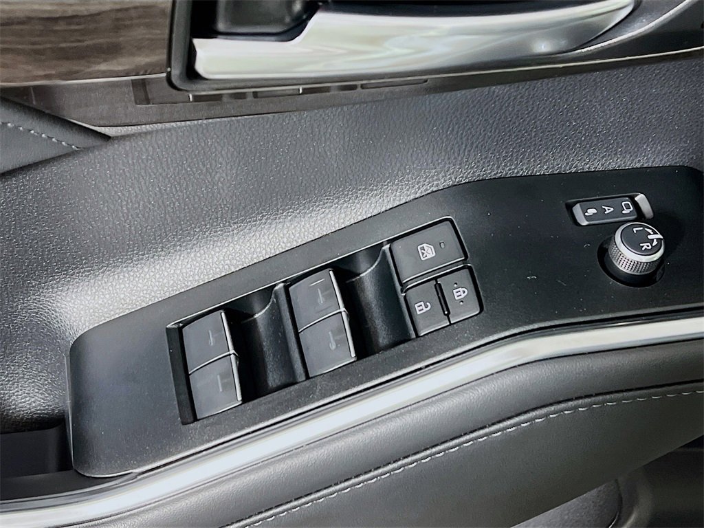 New 2025 Toyota Highlander Limited image 16