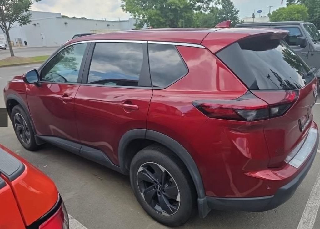 Used 2026 Nissan Rogue SV FWD image 11