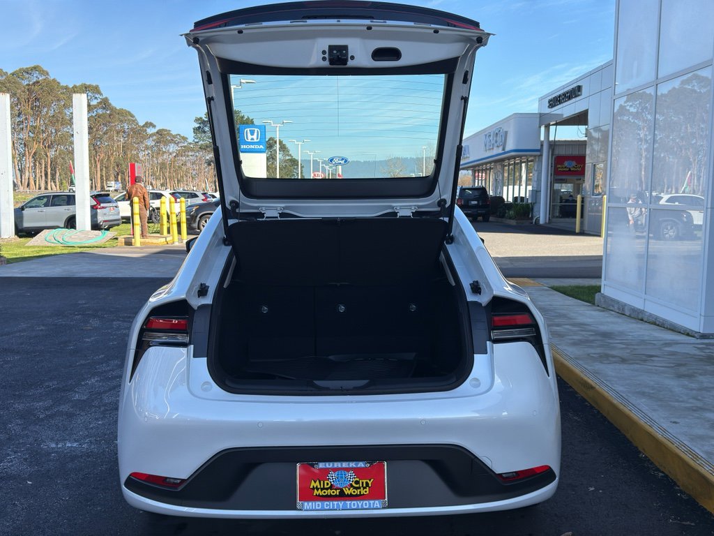 New 2026 Toyota Prius LE image 11