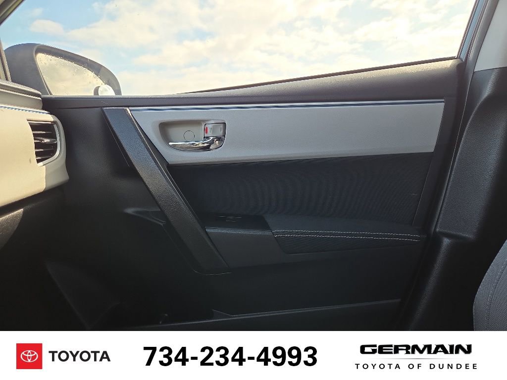 Used 2014 Toyota Corolla LE FWD image 26