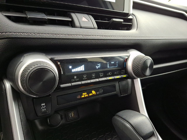 Used 2023 Toyota RAV4 LE FWD image 18