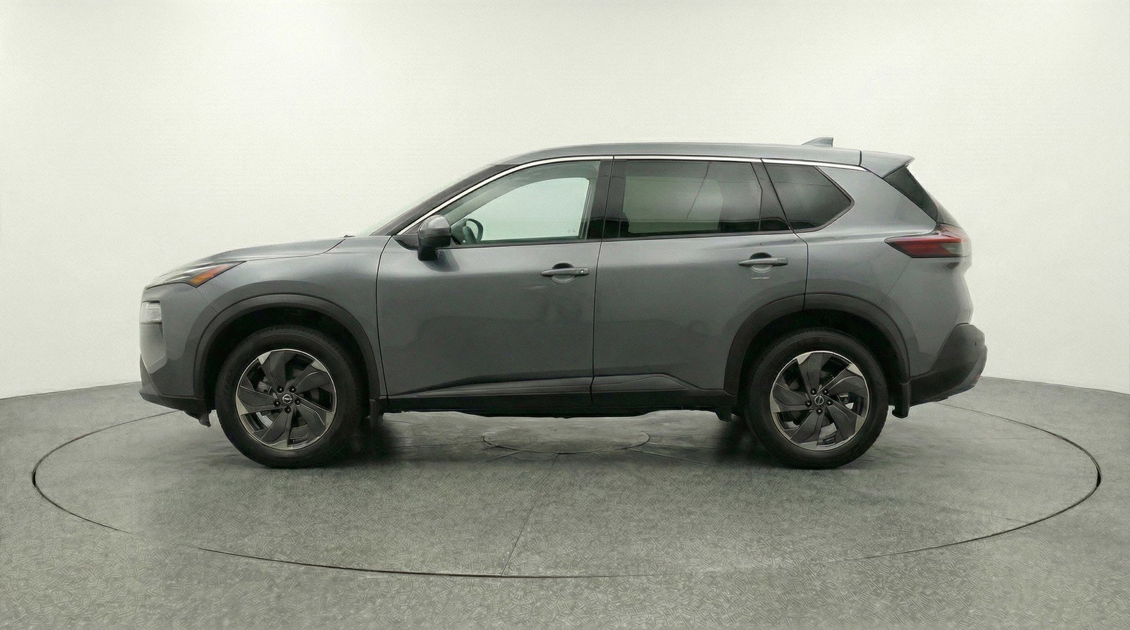 Used 2025 Nissan Rogue SV AWD/4WD image 5