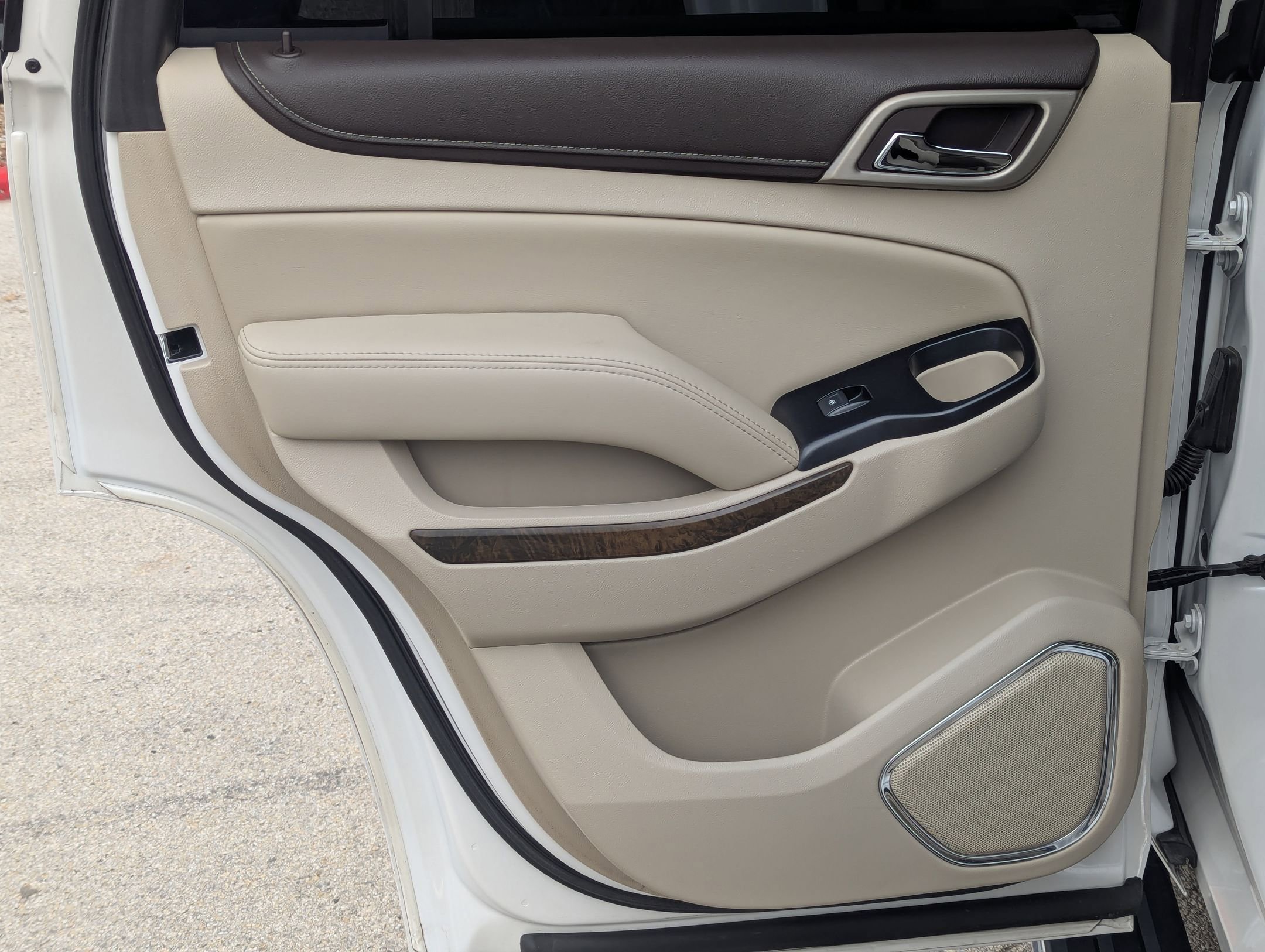 Used 2018 GMC Yukon Denali w/ Denali Ultimate Package image 16