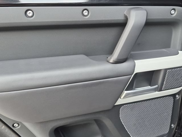 Used 2024 Land Rover Defender 110 SE AWD/4WD image 29