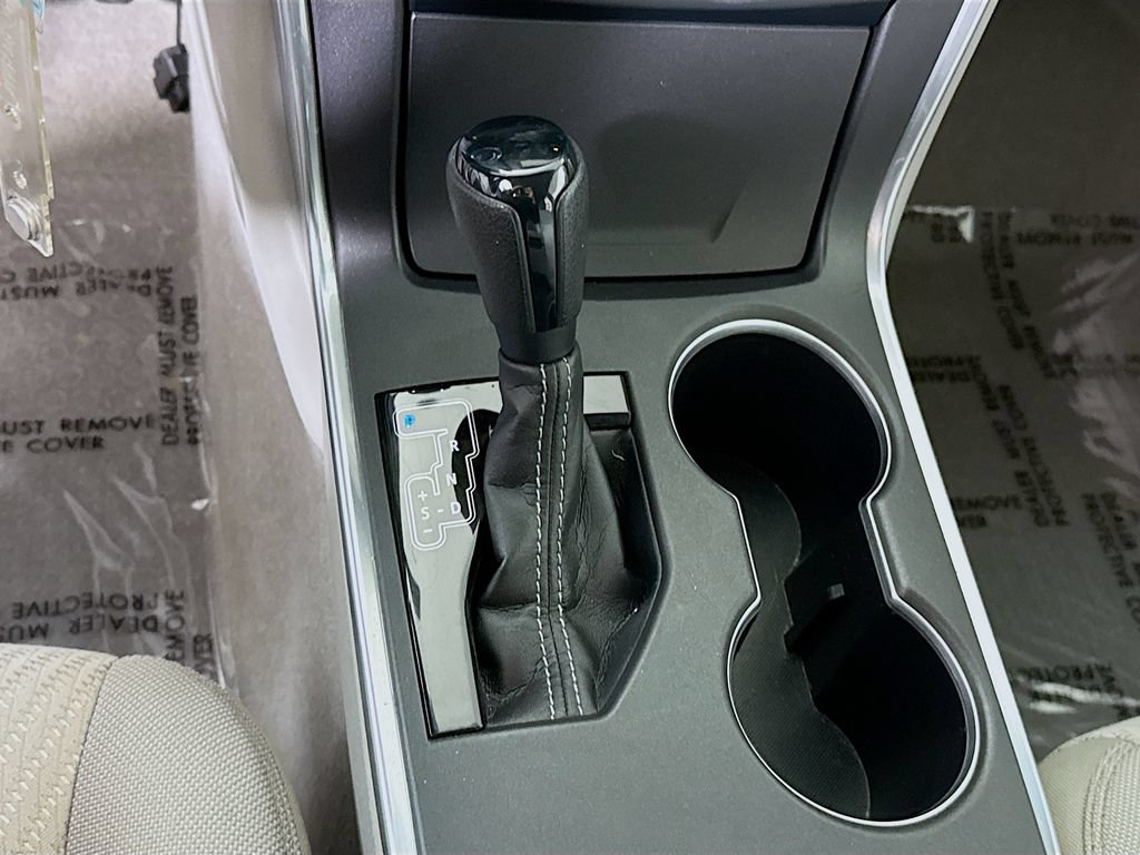 Used 2015 Toyota Camry LE FWD image 8