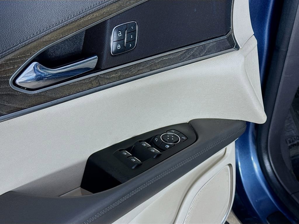 Used 2019 Lincoln Nautilus Select AWD/4WD image 22