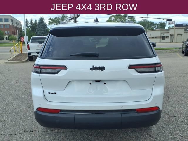 Used 2024 Jeep Grand Cherokee L Altitude AWD/4WD image 6