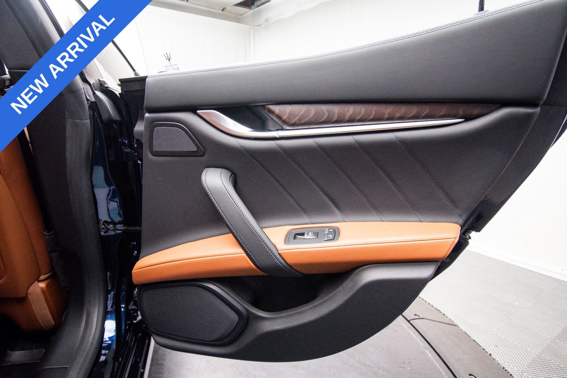 Used 2023 Maserati Ghibli Modena Q4 AWD/4WD image 33