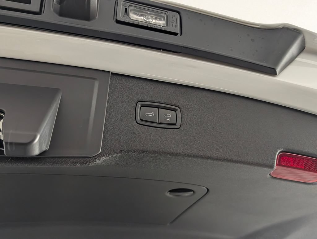 New 2026 Porsche Cayenne AWD/4WD image 18