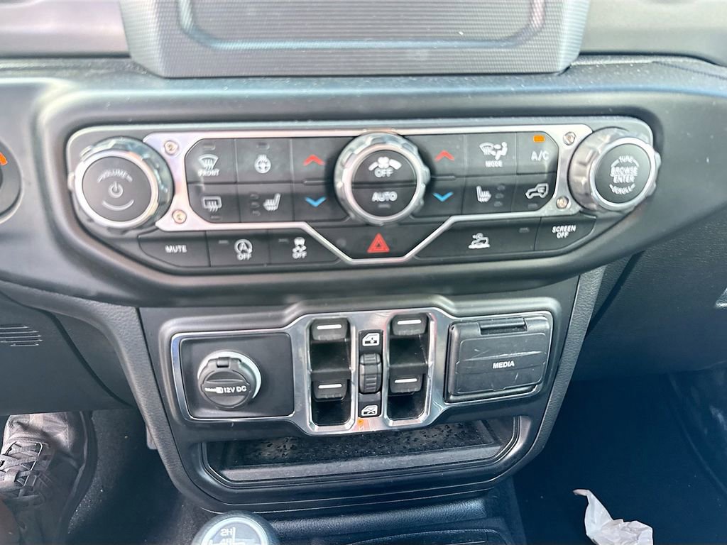 Used 2022 Jeep Wrangler Unlimited Sport AWD/4WD image 15