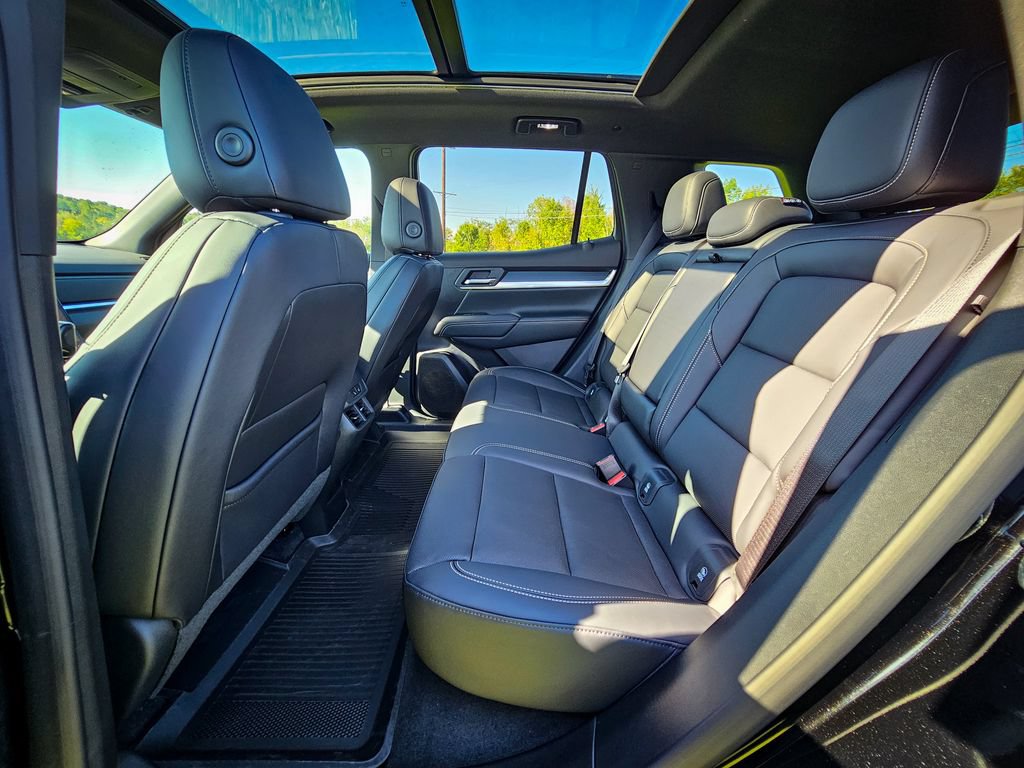 New 2027 GMC Terrain Elevation w/ Elevation Premium Package AWD/4WD image 32