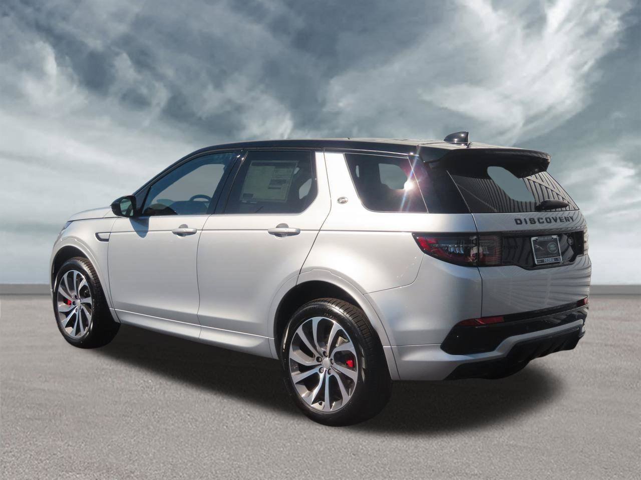 Used 2023 Land Rover Discovery Sport SE R-Dynamic AWD/4WD image 2