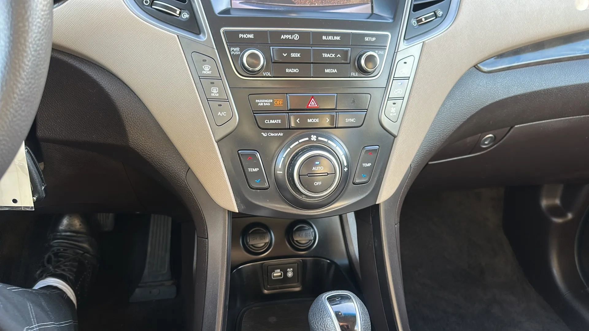 Used 2019 Hyundai Santa Fe XL SE image 15