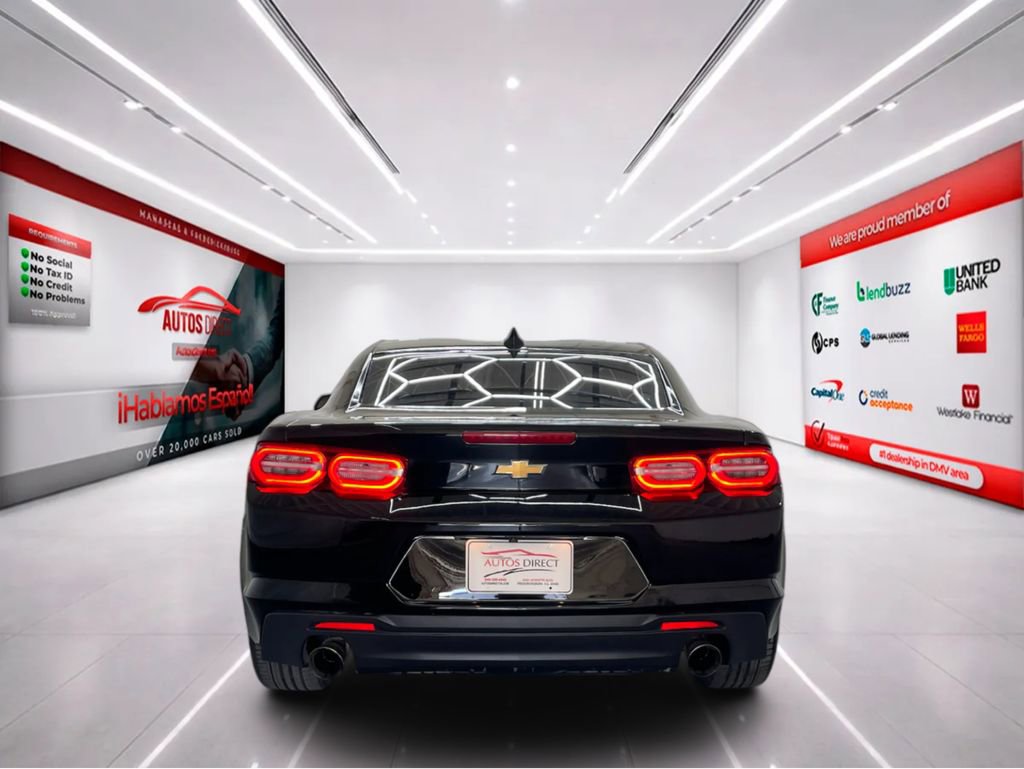 Used 2022 Chevrolet Camaro LT RWD image 7