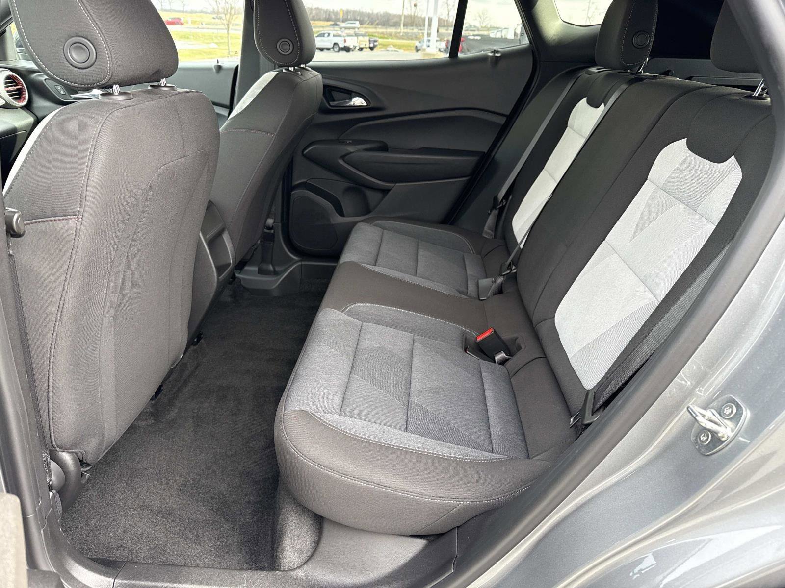 Used 2024 Chevrolet Trax RS w/ Driver Confidence Package image 21