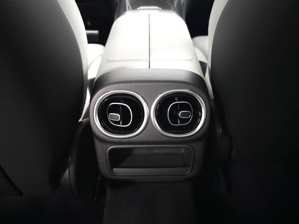 Certified 2026 Mercedes-Benz GLC 300 4MATIC image 28