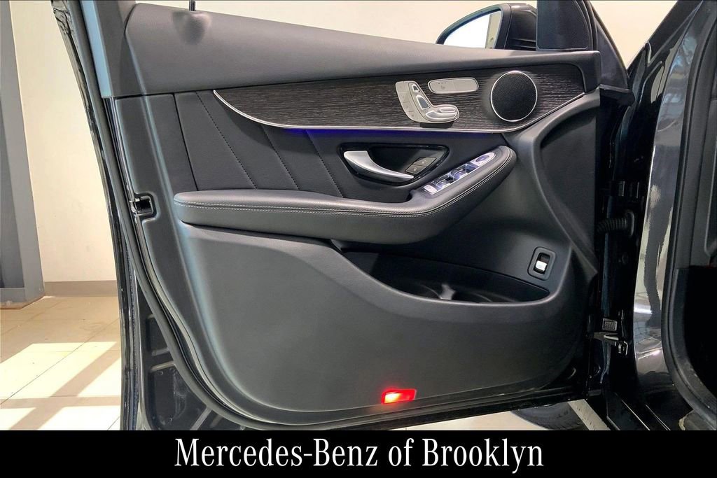 Used 2022 Mercedes-Benz GLC 300 4MATIC image 24