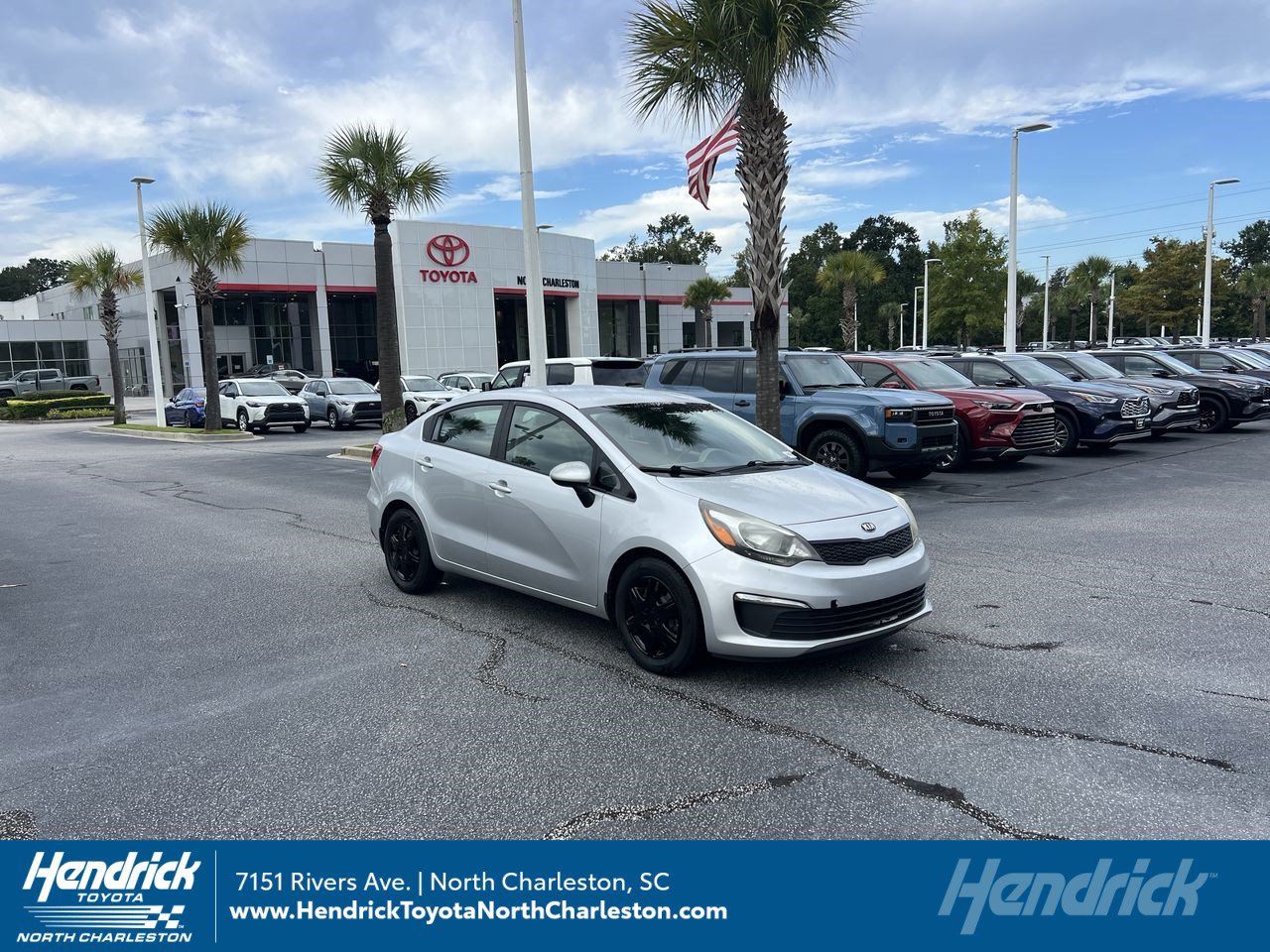 Used 2017 Kia Rio LX w/ Power Package FWD image 1