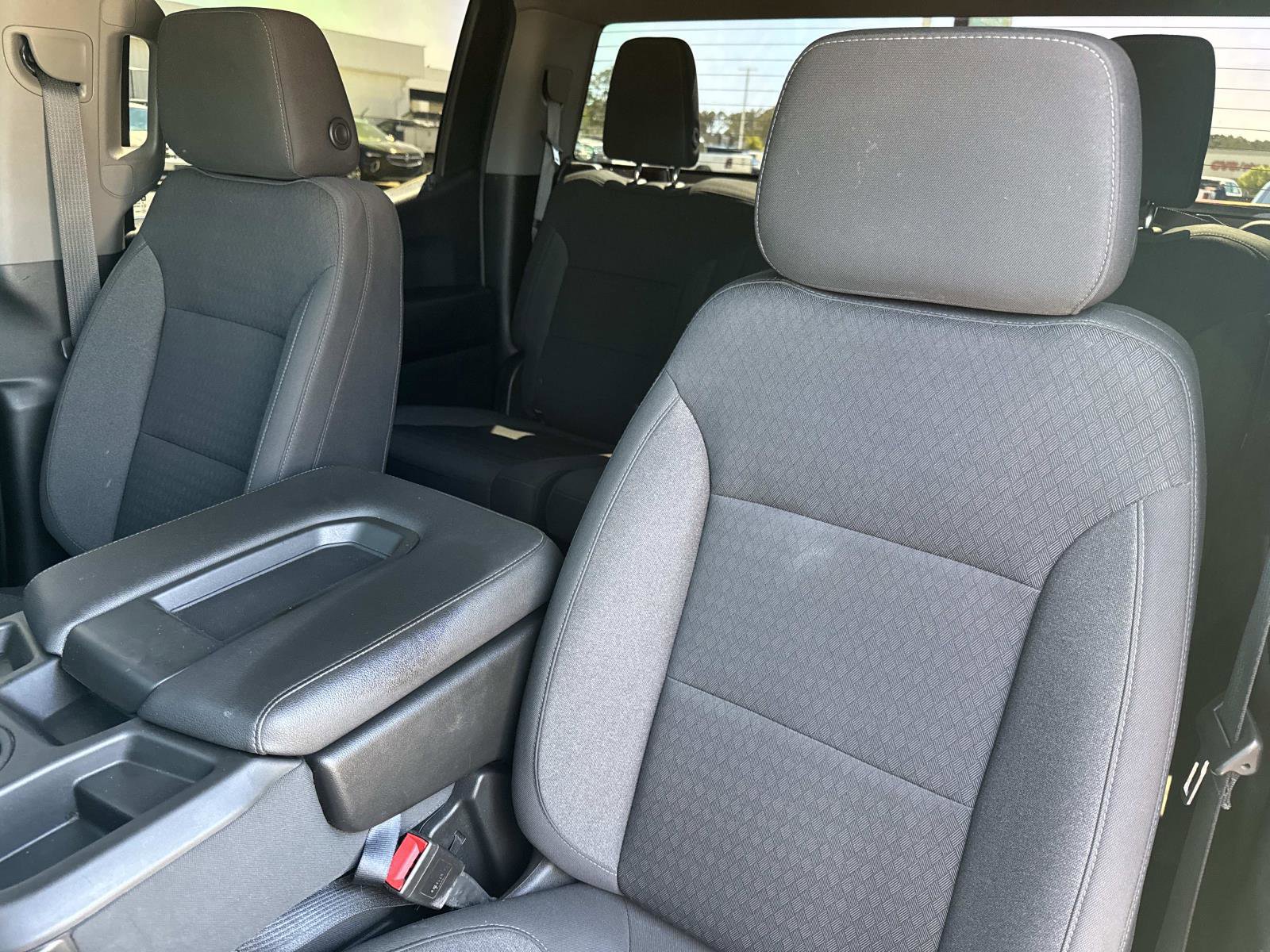 Used 2021 Chevrolet Silverado 1500 LT AWD/4WD image 25