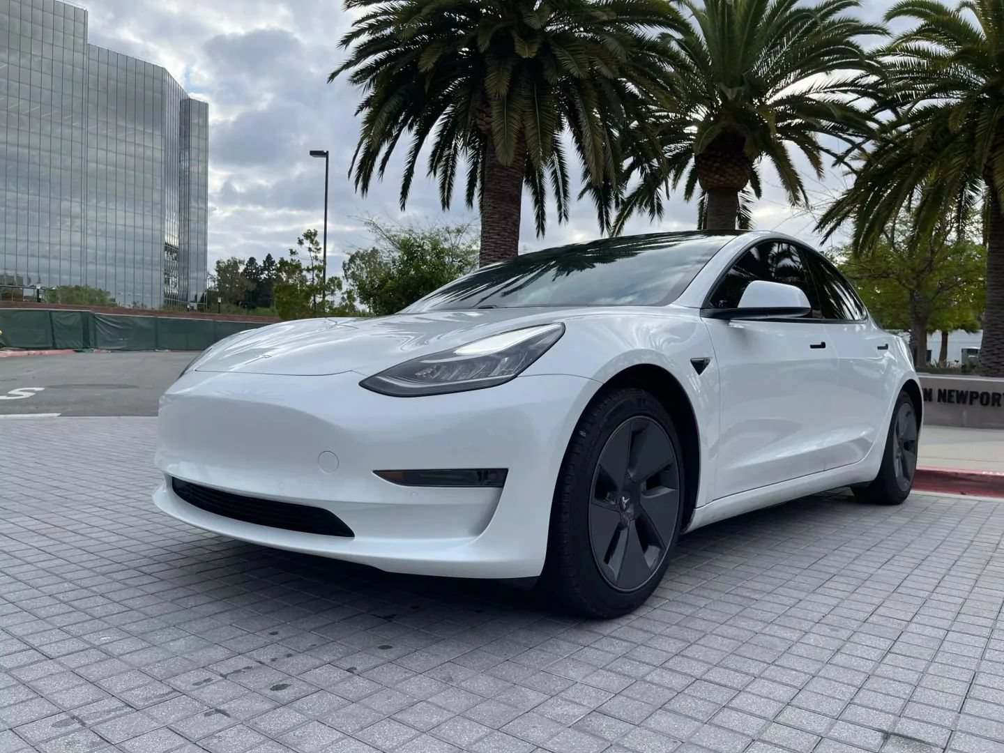 Used 2023 Tesla Model 3 Standard Range RWD image 5