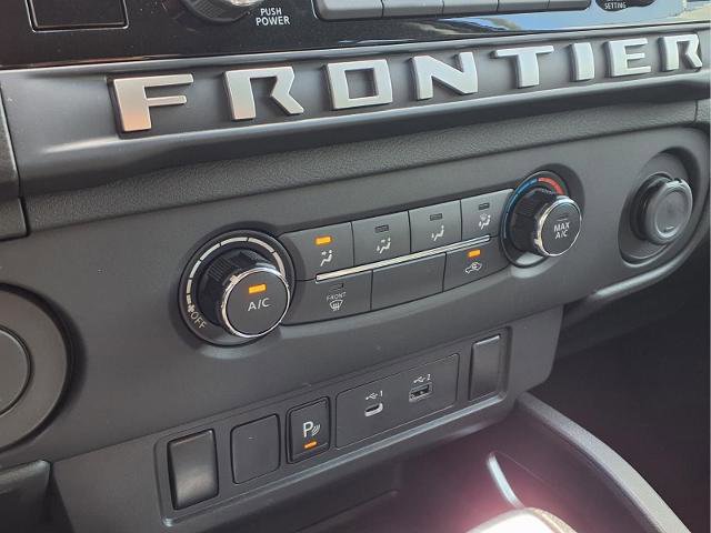 Certified 2025 Nissan Frontier SV image 18