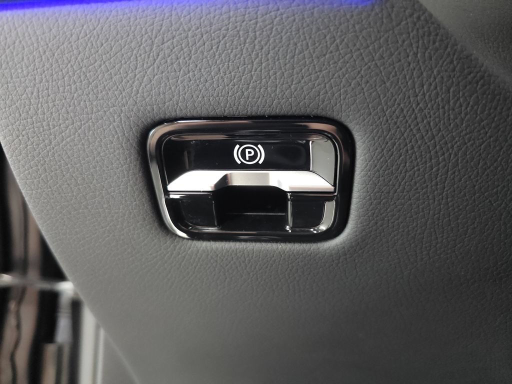 Used 2024 Mercedes-Benz S 500 4MATIC w/ AMG Line image 10