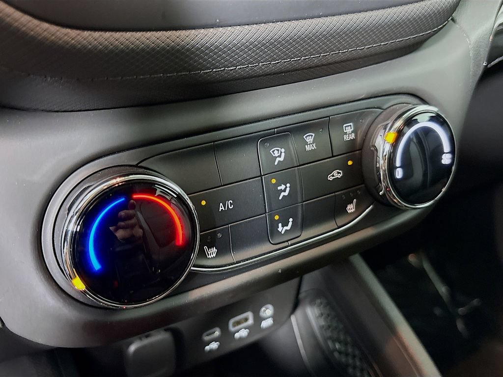 Certified 2023 Chevrolet TrailBlazer LT AWD/4WD image 17