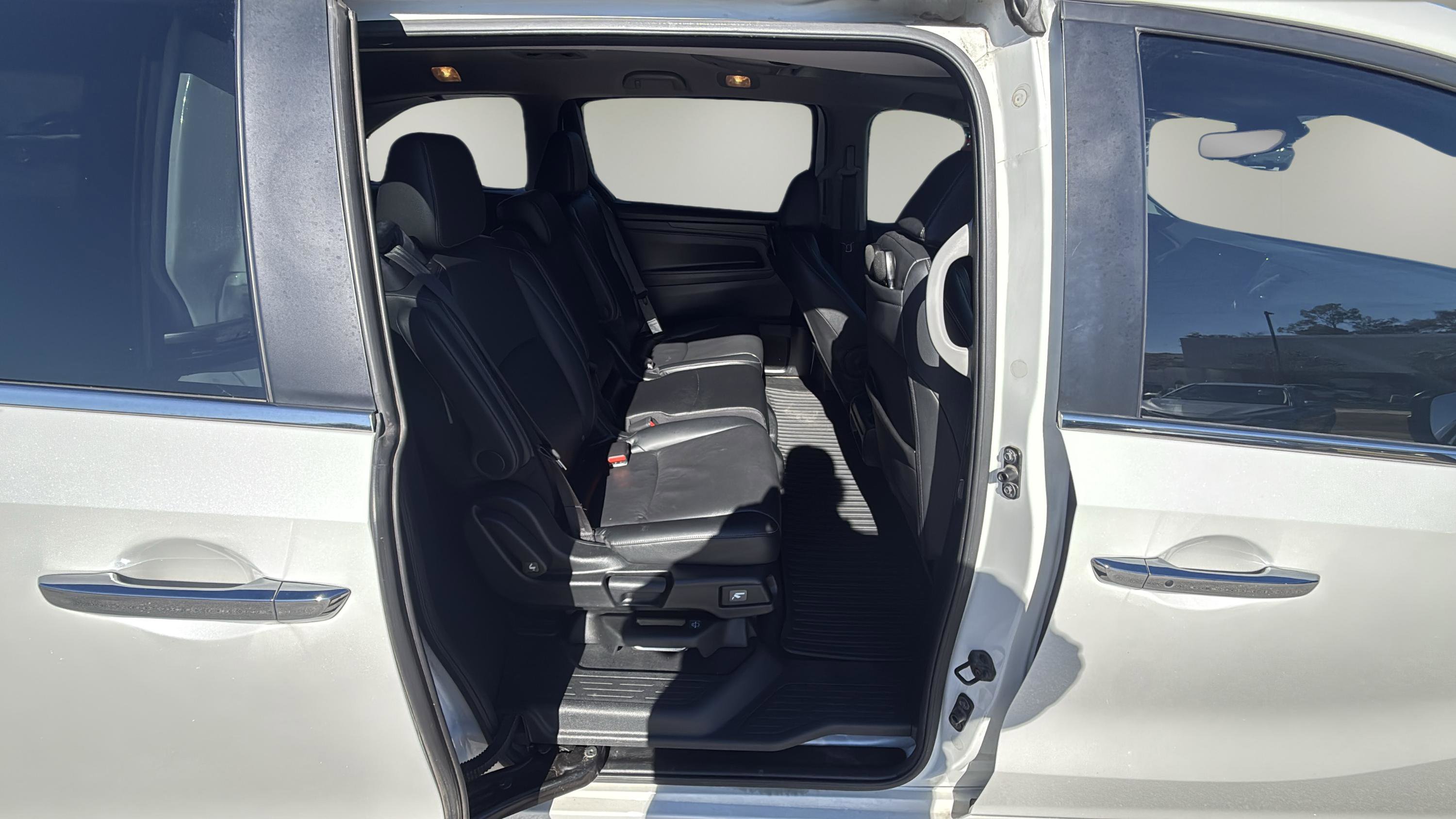 Used 2023 Honda Odyssey Touring image 14