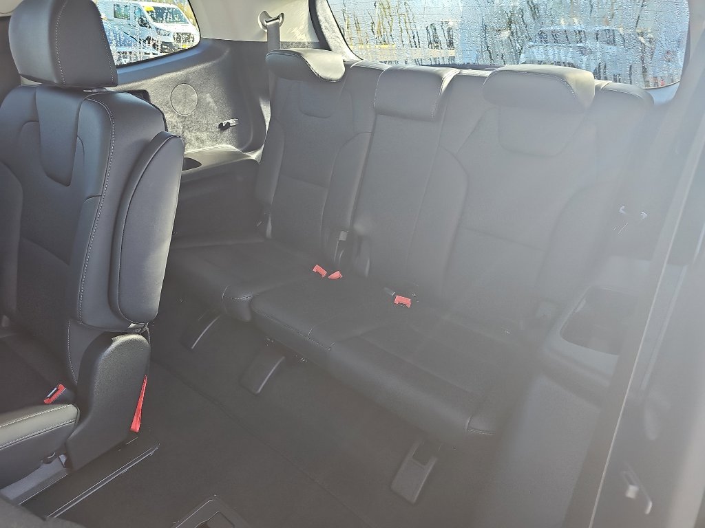 New 2025 Kia Telluride S image 22