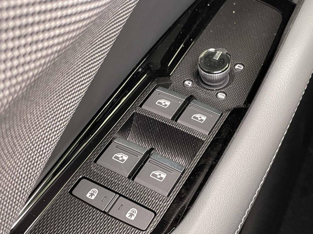 New 2026 Audi Q3 quattro 2.0T AWD/4WD image 37