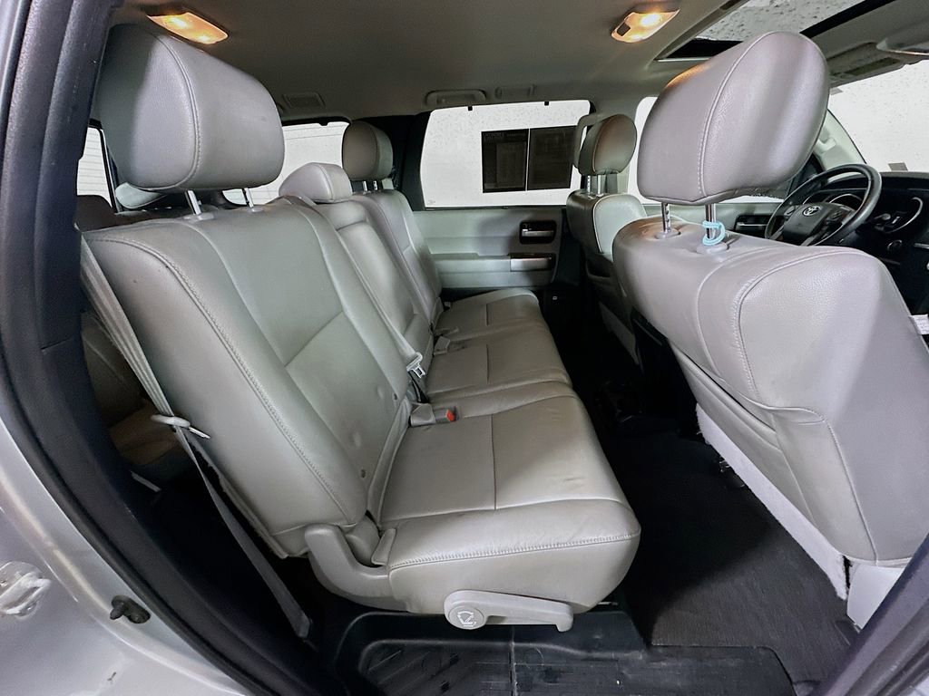 Used 2022 Toyota Sequoia Limited image 11