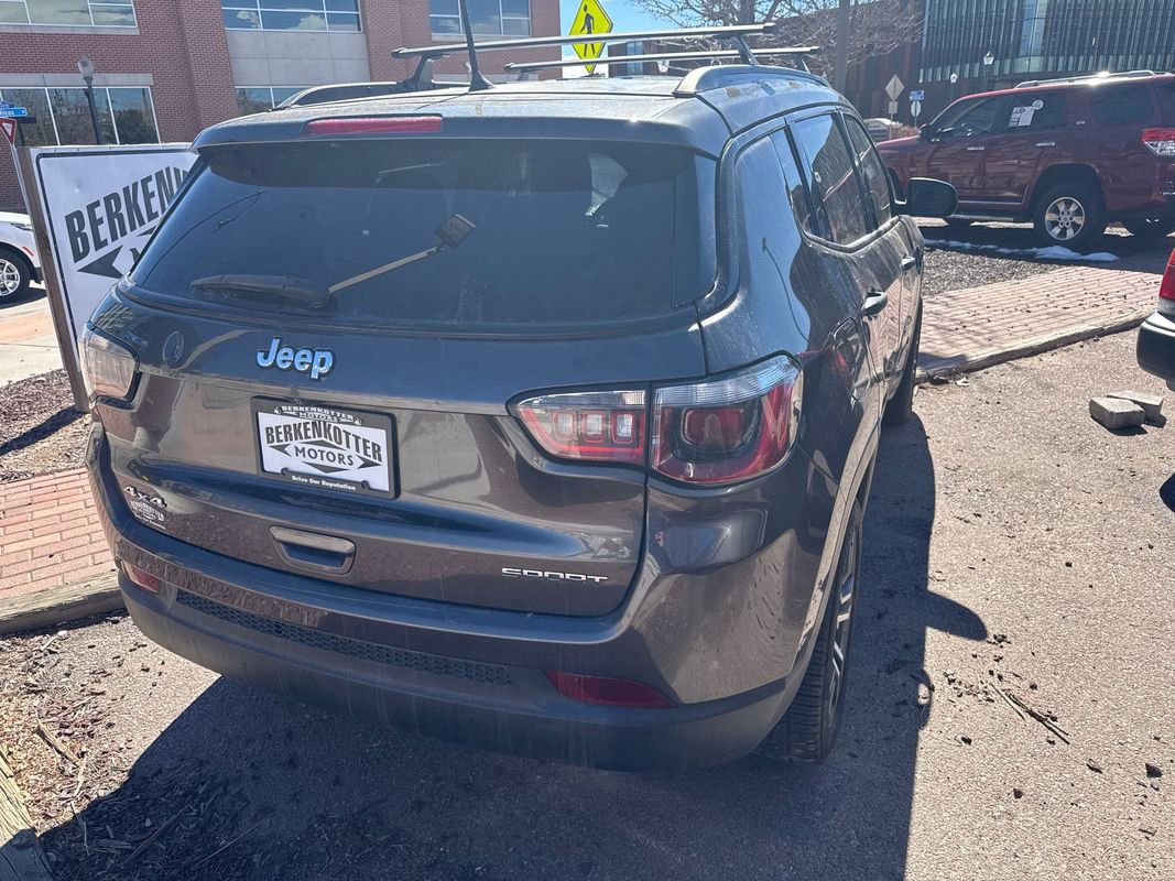 Used 2018 Jeep Compass Sport image 7