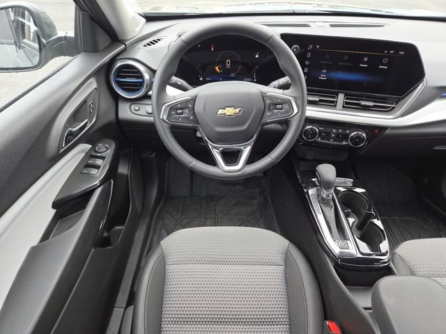 Certified 2025 Chevrolet Trax LT w/ Driver Confidence Package image 29