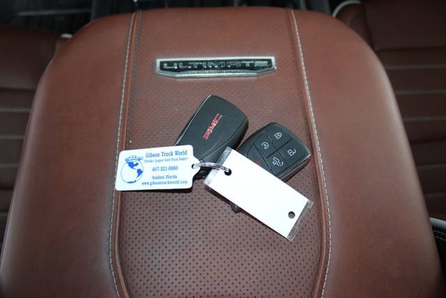 Used 2024 GMC Sierra 2500 Denali Ultimate image 32