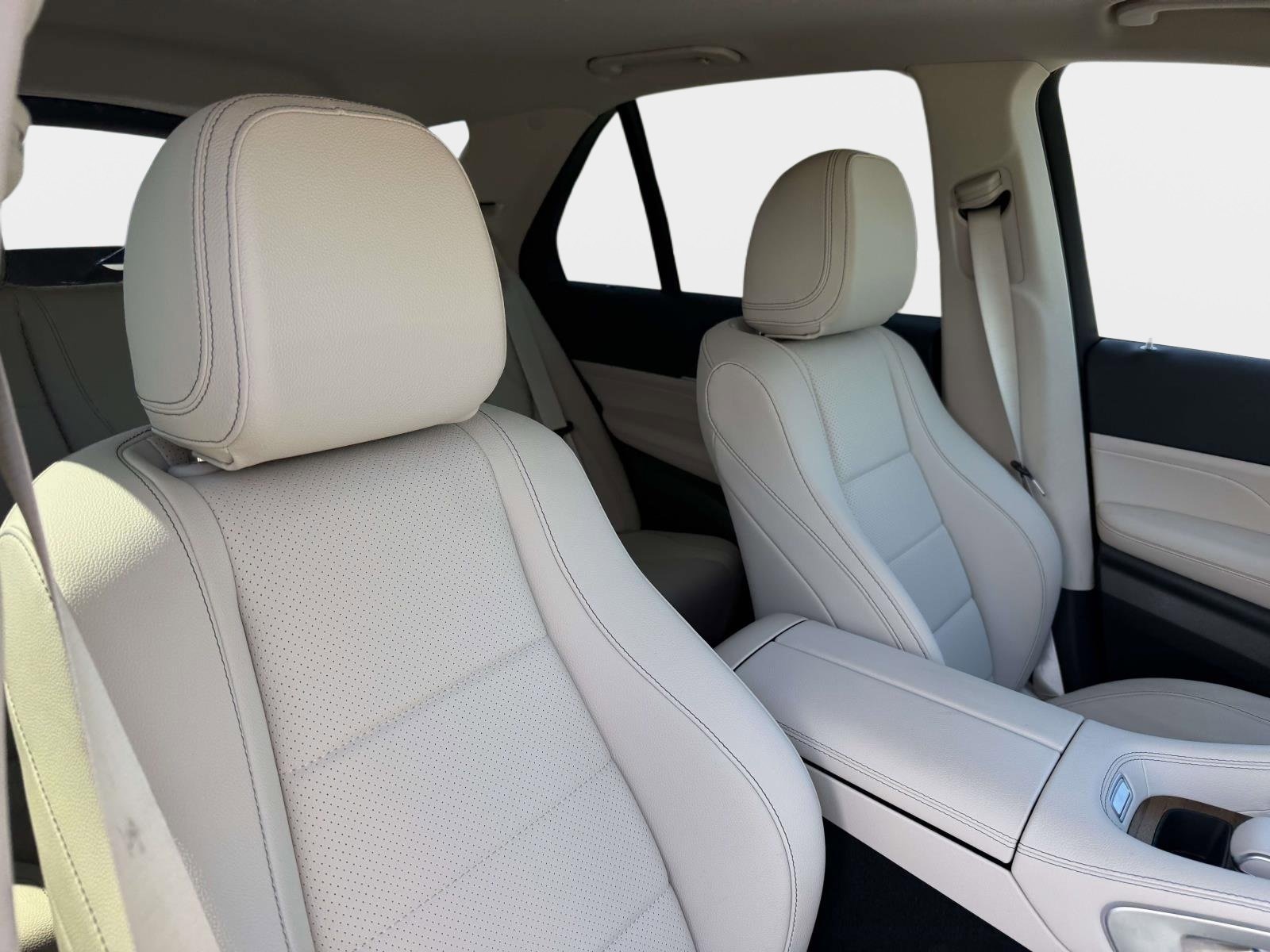 Used 2025 Mercedes-Benz GLE 450e 4MATIC image 27