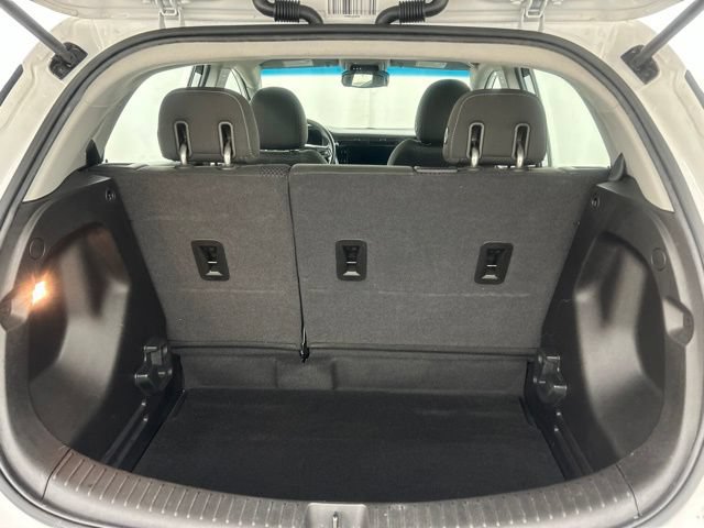 Used 2022 Chevrolet Bolt LT FWD image 27