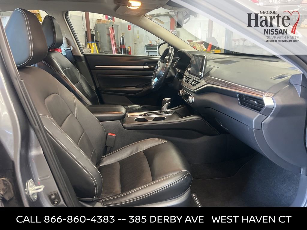 Certified 2019 Nissan Altima 2.5 Platinum image 40