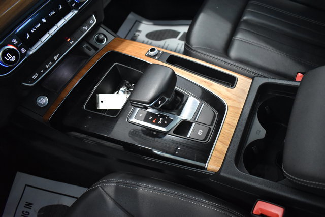 Used 2023 Audi Q5 2.0T Premium image 21