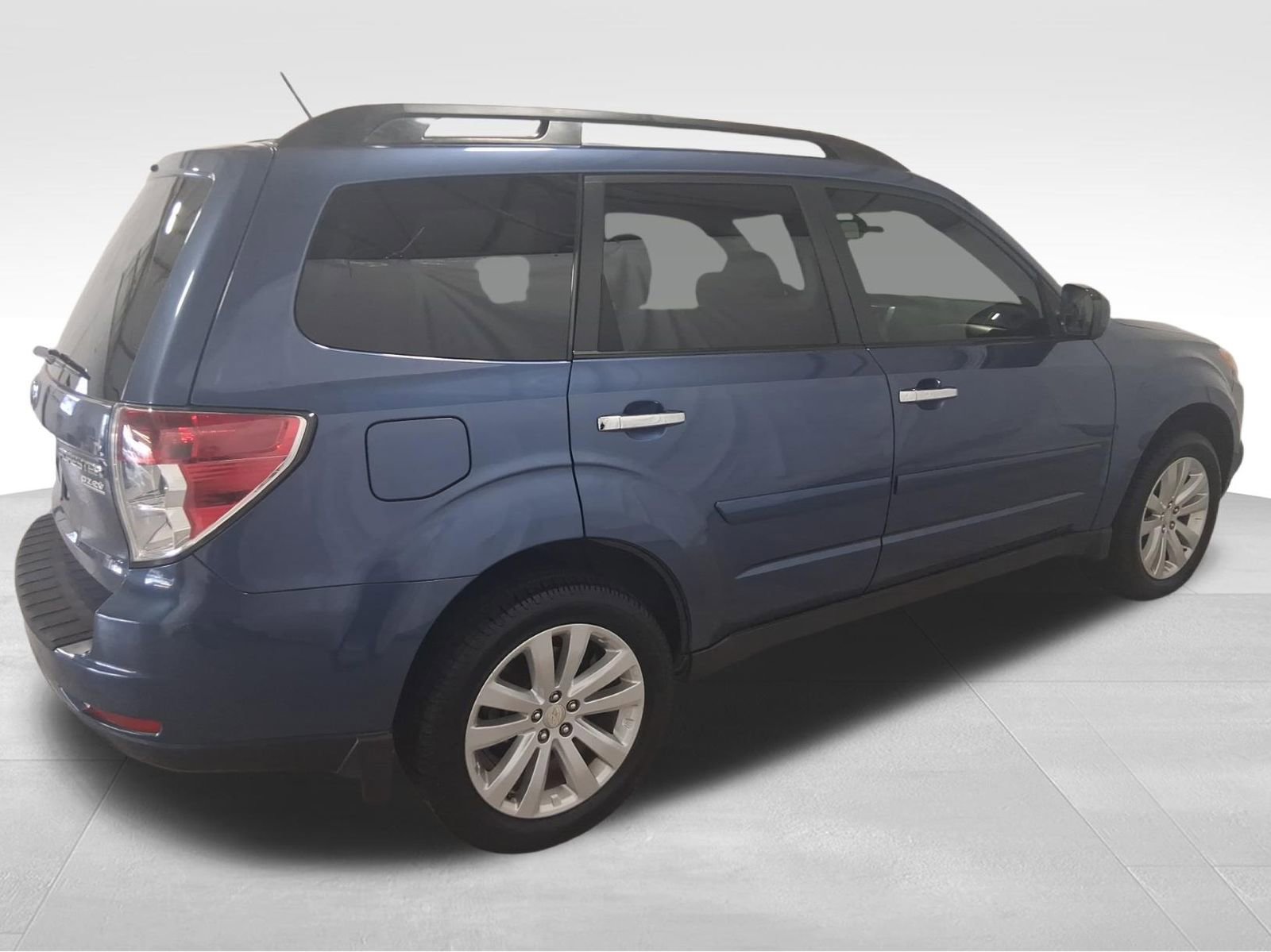 Used 2012 Subaru Forester 2.5X Premium AWD/4WD image 5