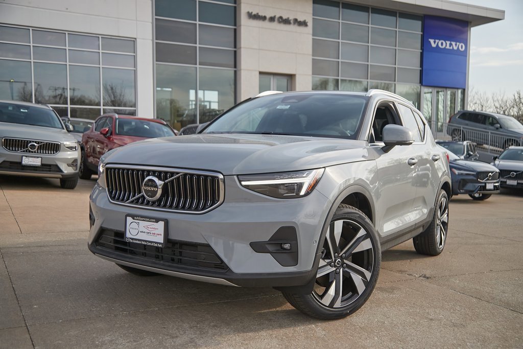 New 2025 Volvo XC40 B5 Plus w/ Climate Package image 1