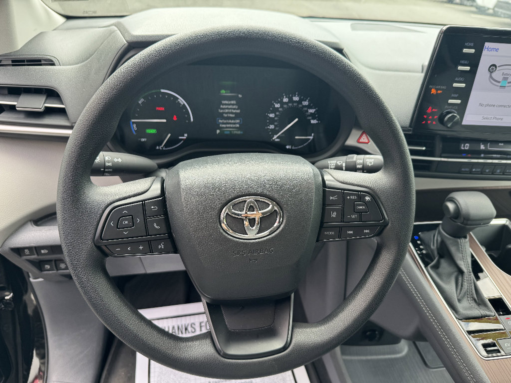 Used 2024 Toyota Sienna LE AWD/4WD image 16