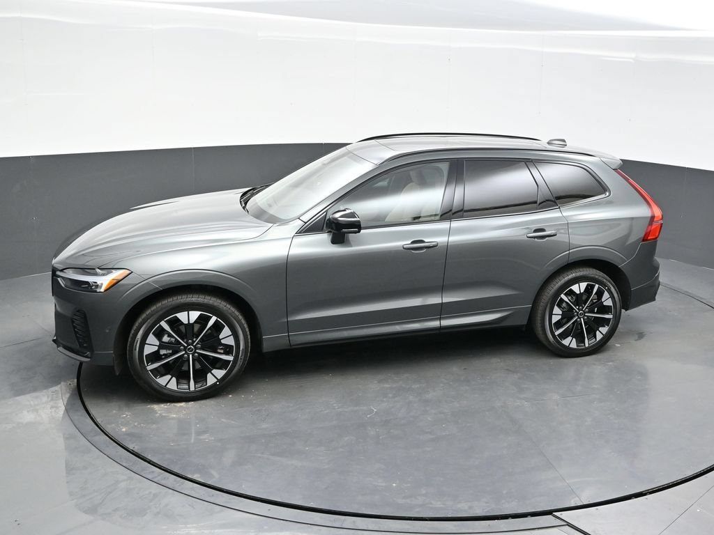 New 2026 Volvo XC60 B5 Plus w/ Protection Package Premier AWD/4WD image 33