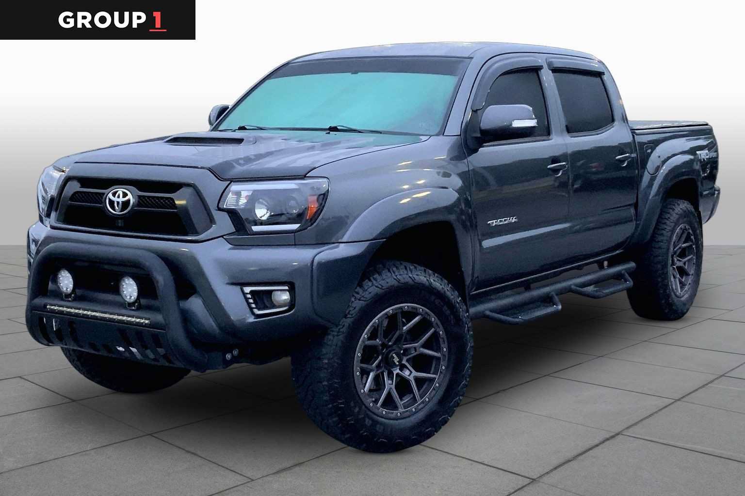 Used 2015 Toyota Tacoma PreRunner w/ TRD Sport Package RWD image 1